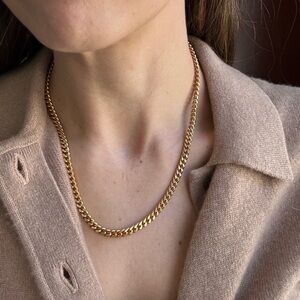 Electric Picks Leo necklace